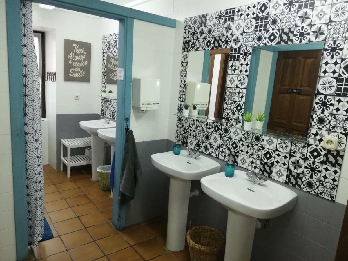 Refugio La Ardilla Real Hostel Posada De Valdeon Ngoại thất bức ảnh